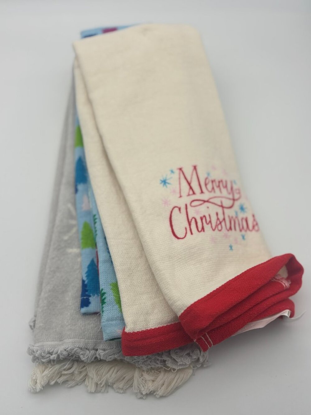 Christmas Kitchen Towels Holiday, Merry Christmas, Trees, Snowflakes 3 Pack NEW